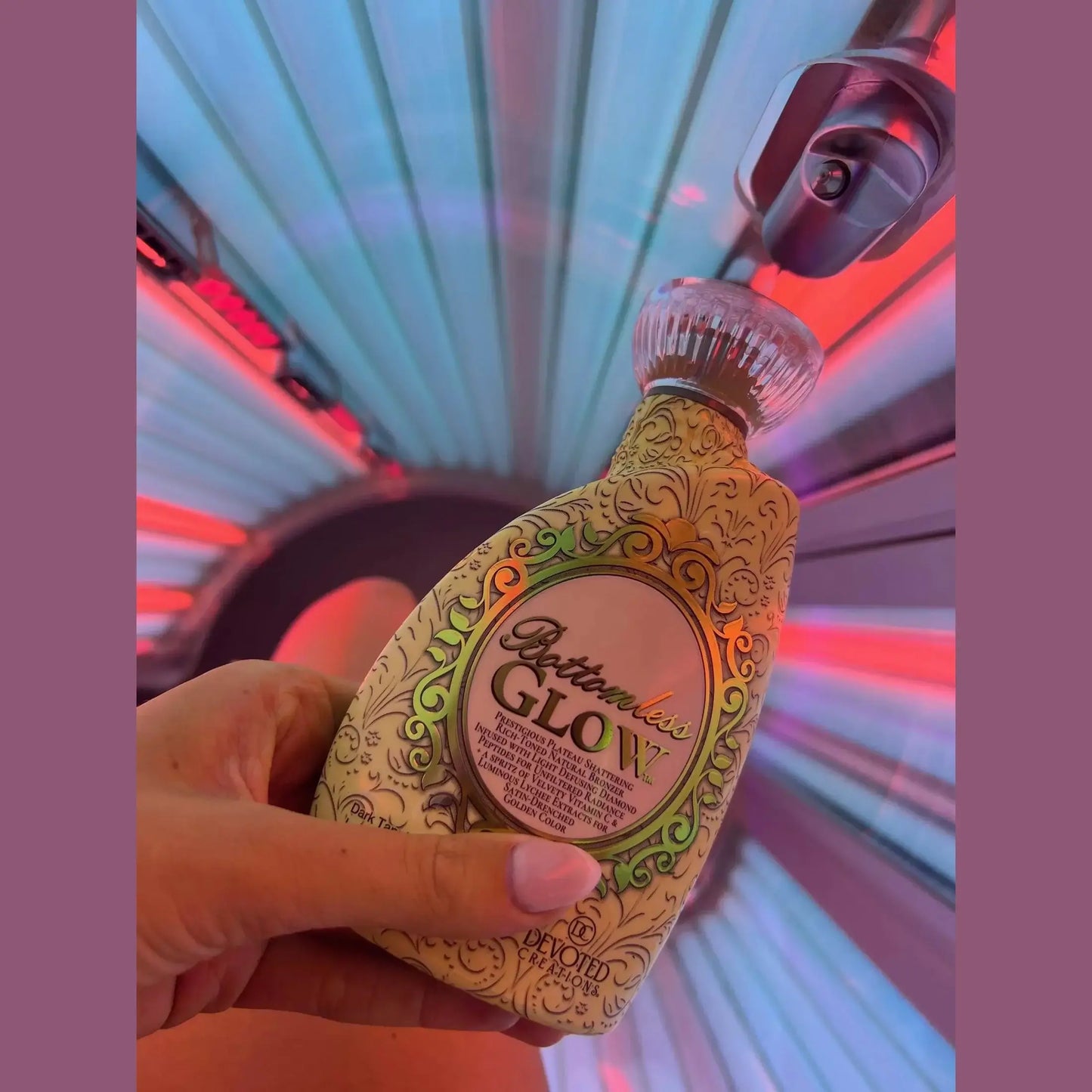 Cream for solarium Devoted Creations Bottomless Glow, Prestigious Rich-Toned Natural Bronzing Lotion, 400 ml