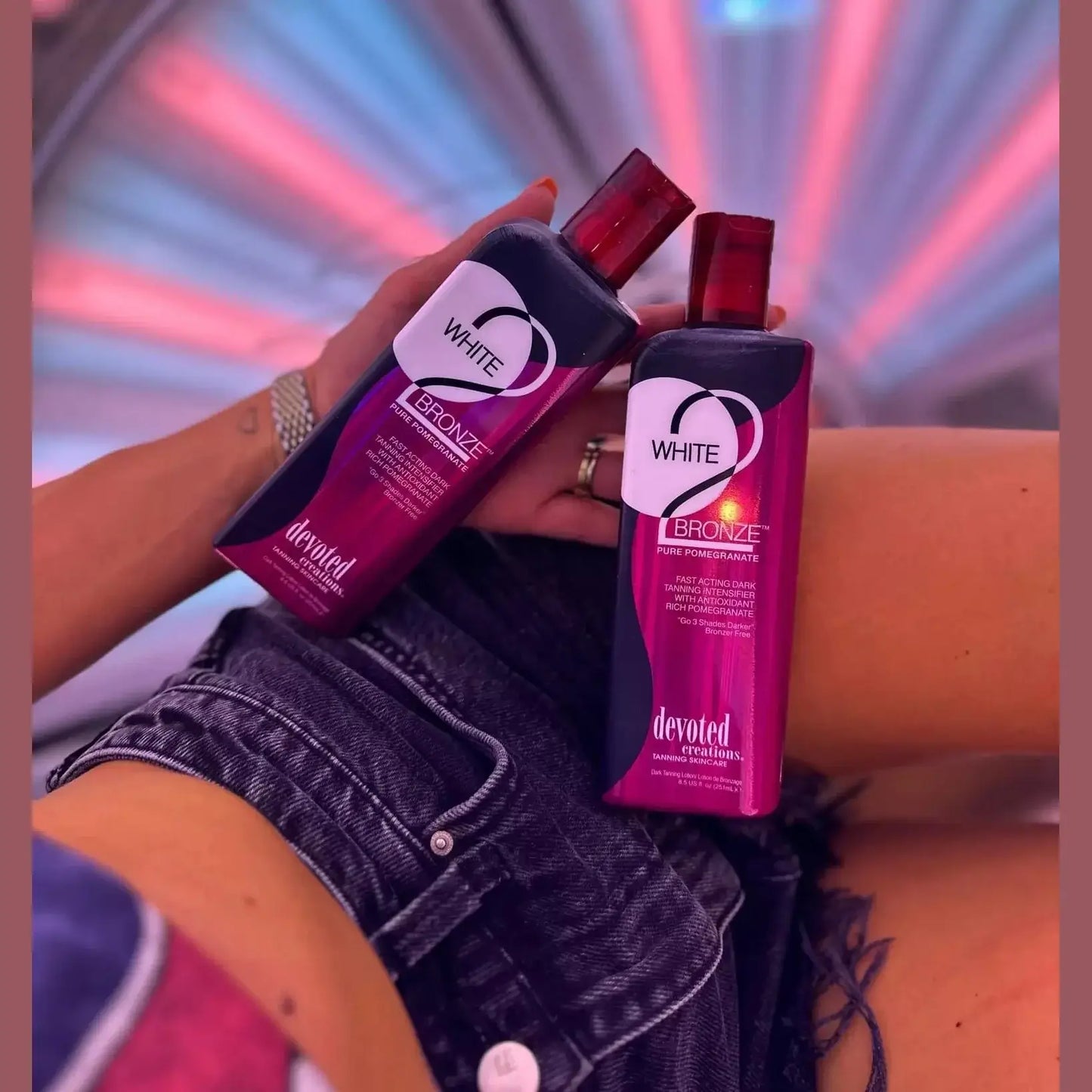 Devoted Creations White 2 Bronze Pure Pomegranate Fast Acting Tan Intensifier, long-lasting tan, hydrated skin 250 ml