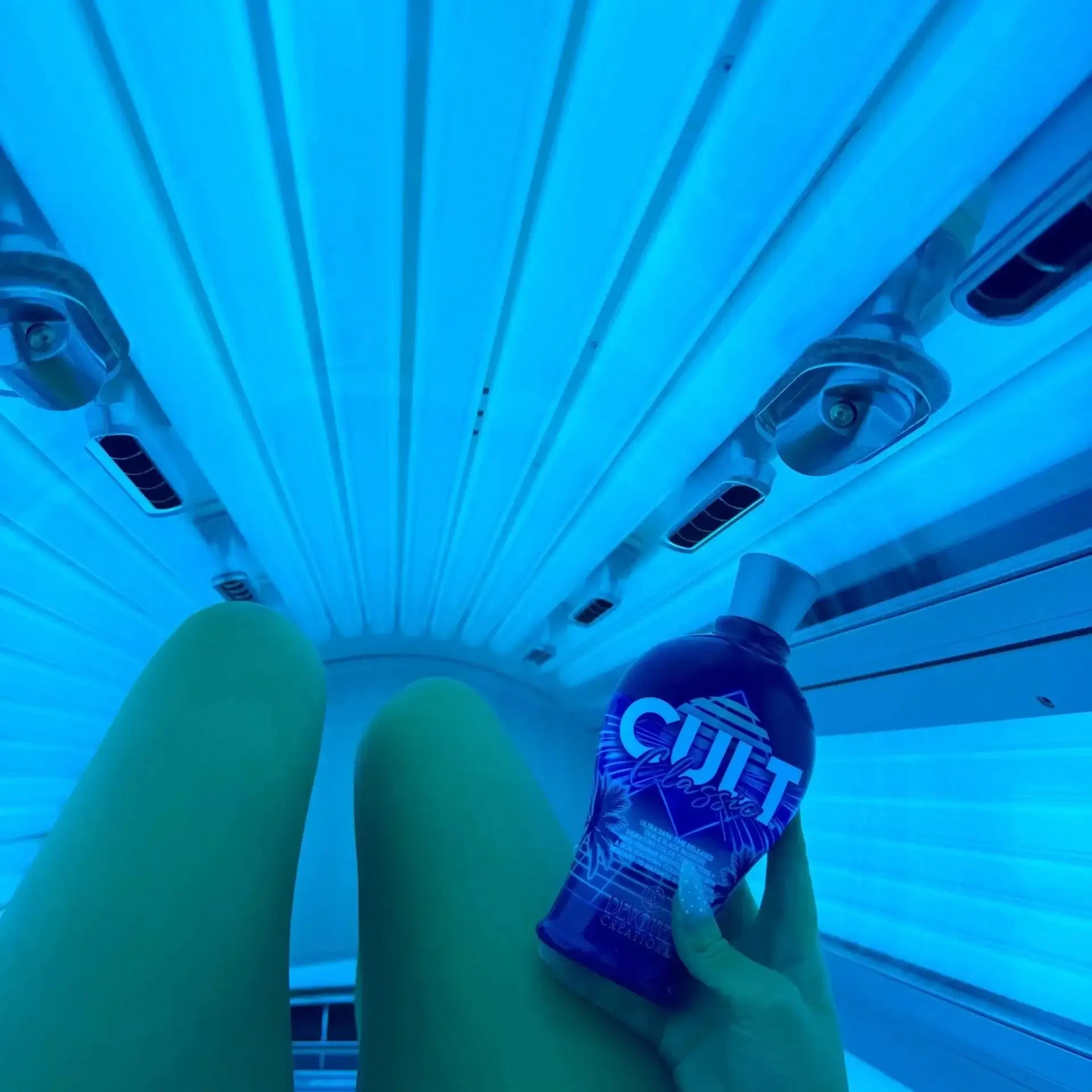 Cream for solarium Devoted Creations Cult, Classic Triple Black Bronzing Lotion, Ultra Dark, 360 ml