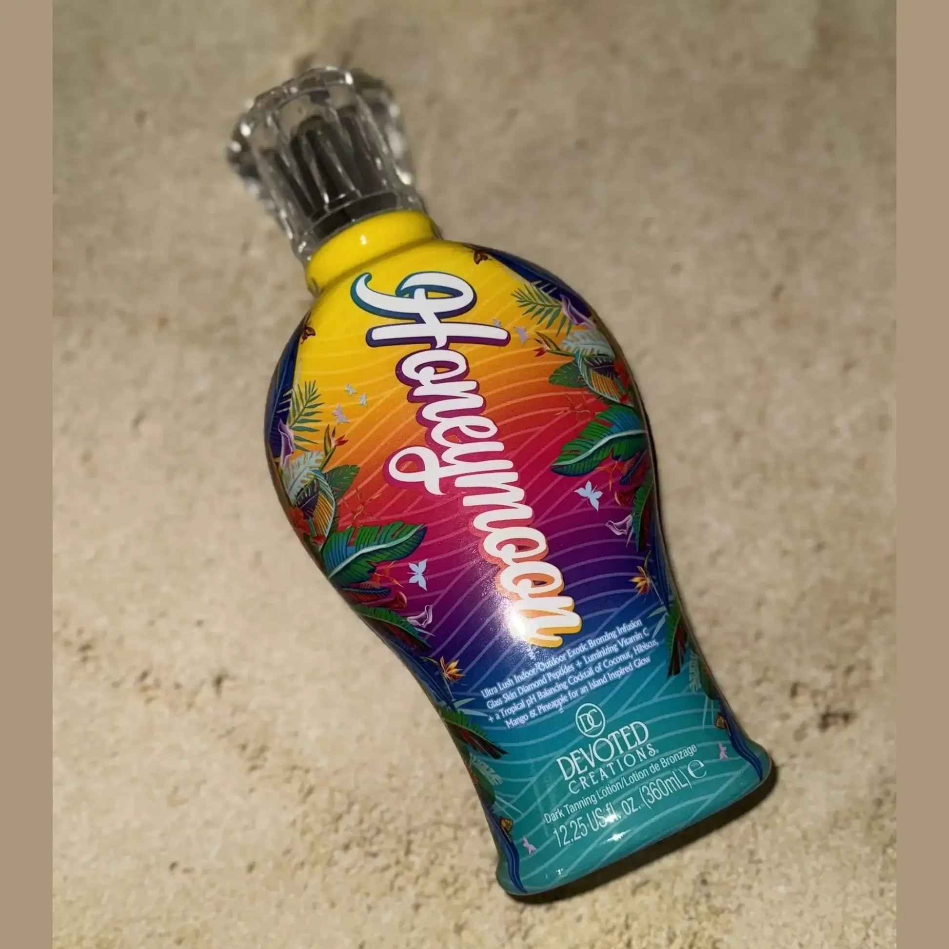 Cream for solarium Devoted Creations Honeymoon, Dark Glowing DHA Bronzing Lotion, 360 ml