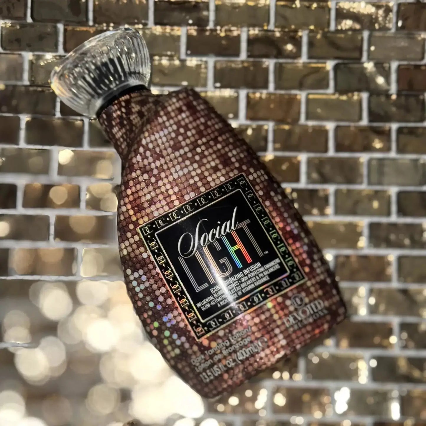 Cream for solarium Devoted Creations Social Light, Iconic Prestigious Bronzing Lotion, 400 ml