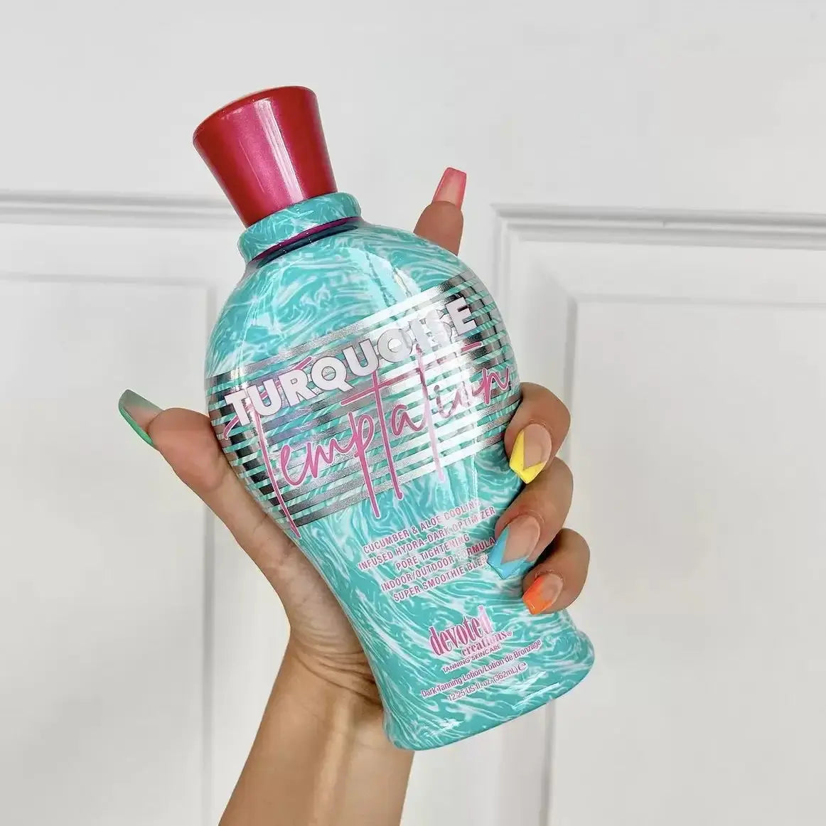 Lotion for solarium Devoted Creations Turquoise Temptation, Hydra Dark Tan Optimizer with cucumber, aloe and cooling effect, 360 ml