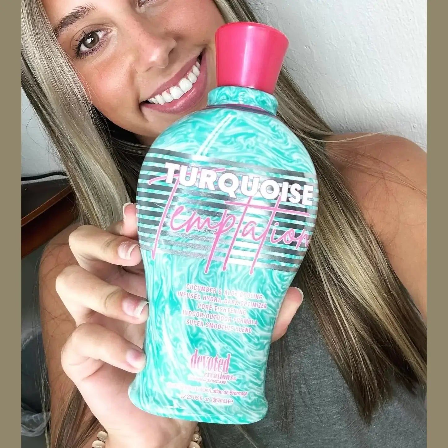 Lotion for solarium Devoted Creations Turquoise Temptation, Hydra Dark Tan Optimizer with cucumber, aloe and cooling effect, 360 ml