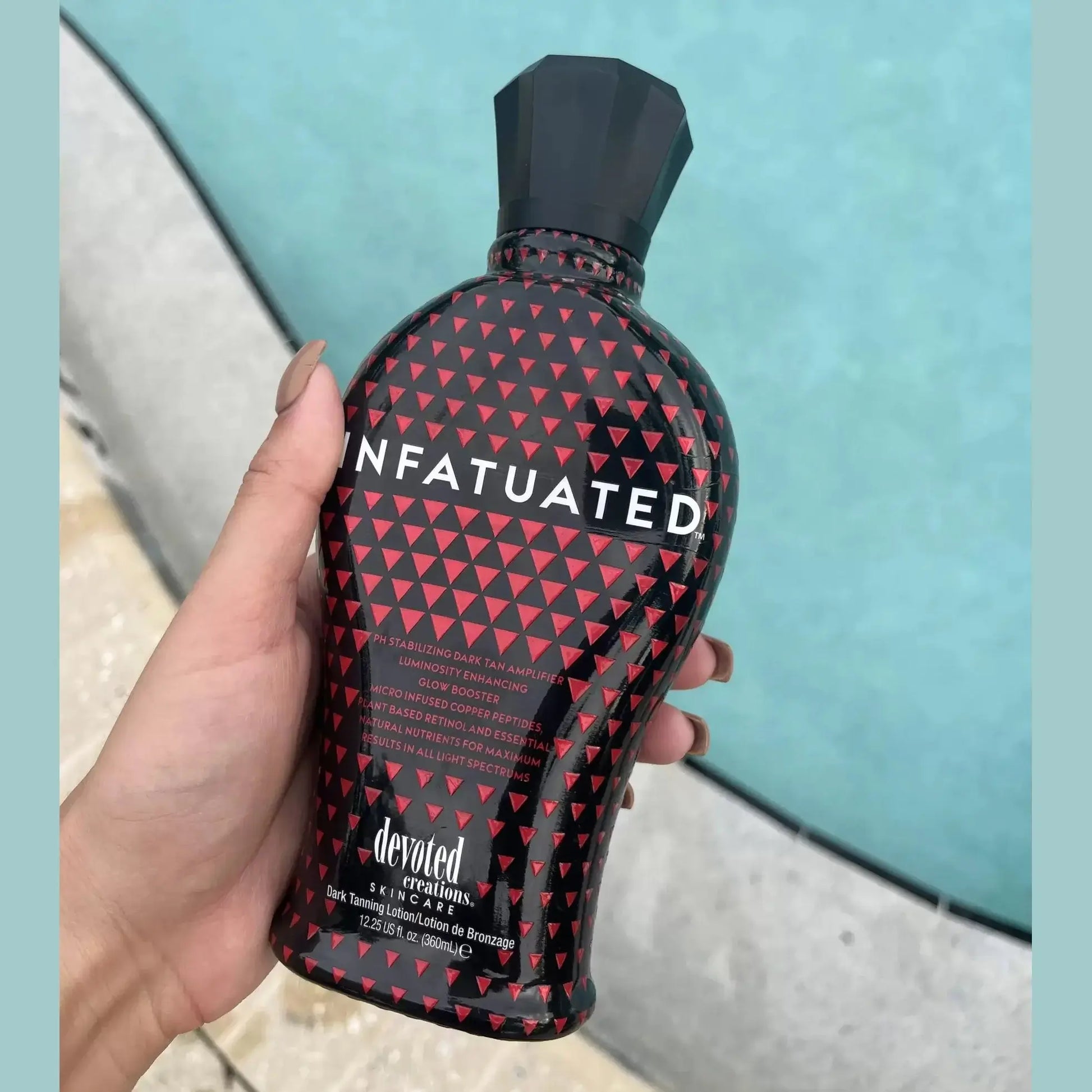 Solarium accelerator Devoted Creations Infatuated, PH Stabilizing Dark Tan Amplifier suitable for red light lamps, 360 ml