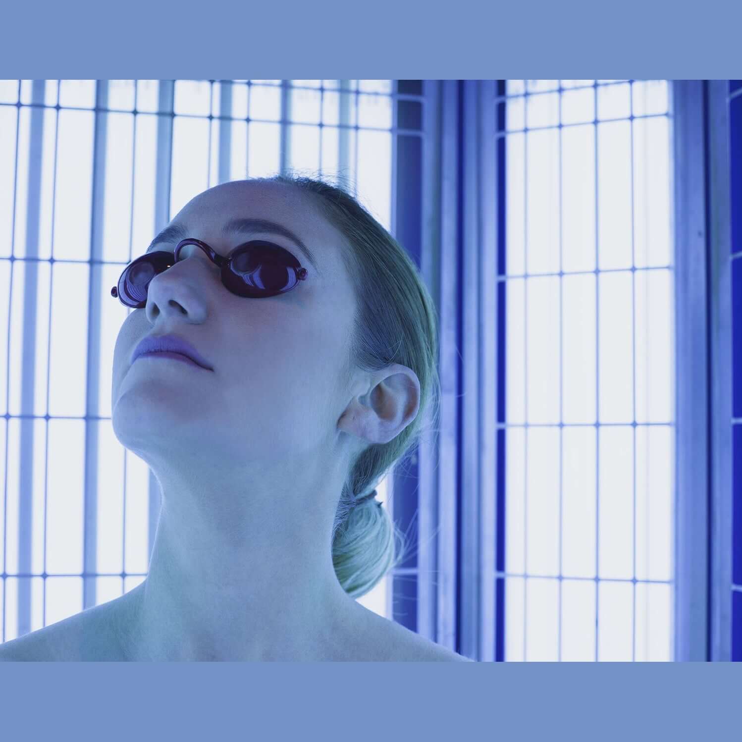 Solarium glasses for eye protection from UV spectrum, in individual case