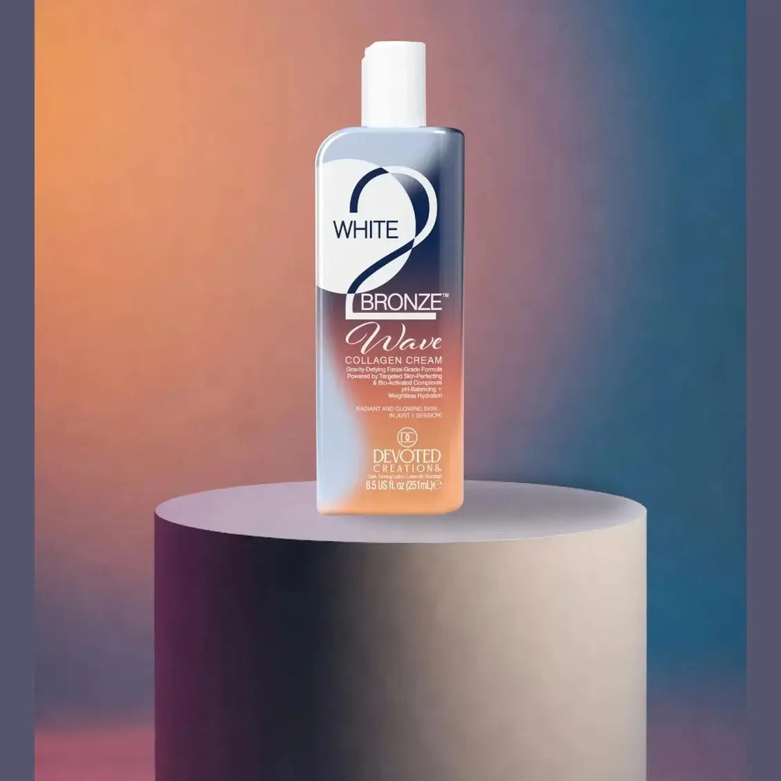 Tan accelerator Devoted Creations White 2 Bronze Wave for radiant glowing skin, Dry-Touch Collagen Complex, 251 ml